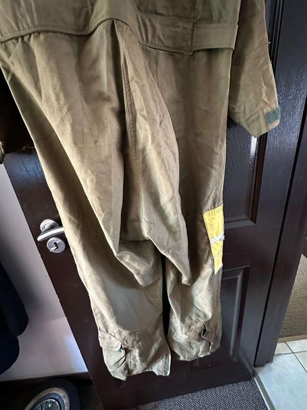 Border war period flight overall. Zips working. Comes with ranks and pilots wing, as well as surviva