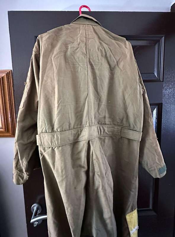 Border war period flight overall. Zips working. Comes with ranks and pilots wing, as well as surviva