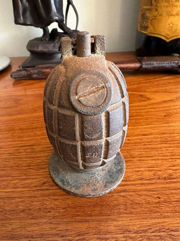 Mills no. 36 rifle grenade with base plate for the . 303 riflle. FFE