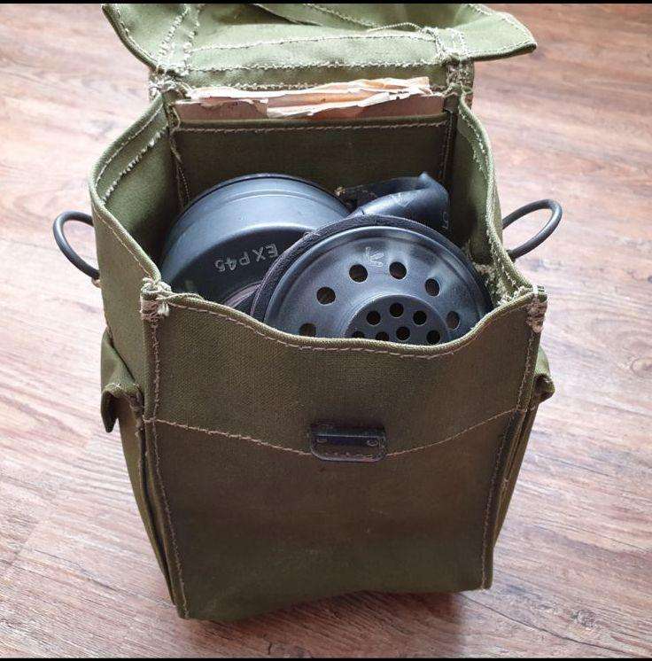 British MK 11 light anti gas respirator from WW2. Comes with carry bag.