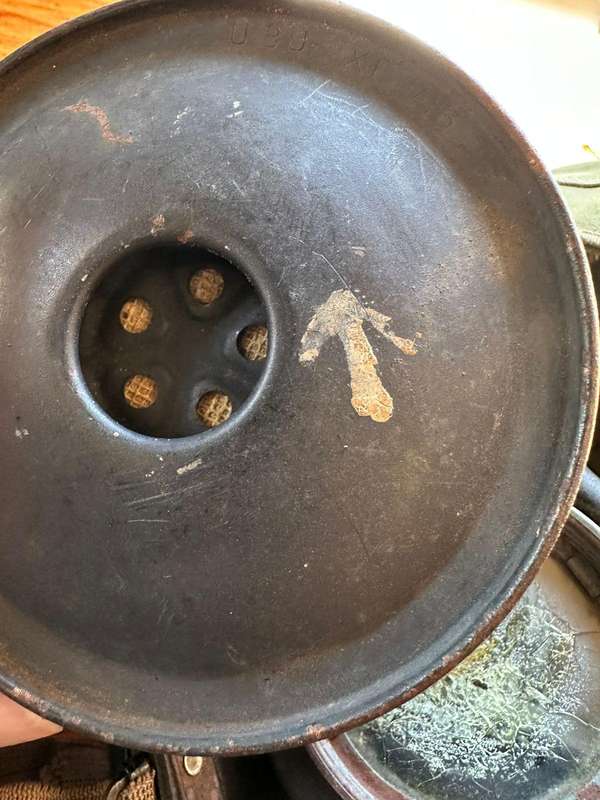 British MK 11 light anti gas respirator from WW2. Comes with carry bag.