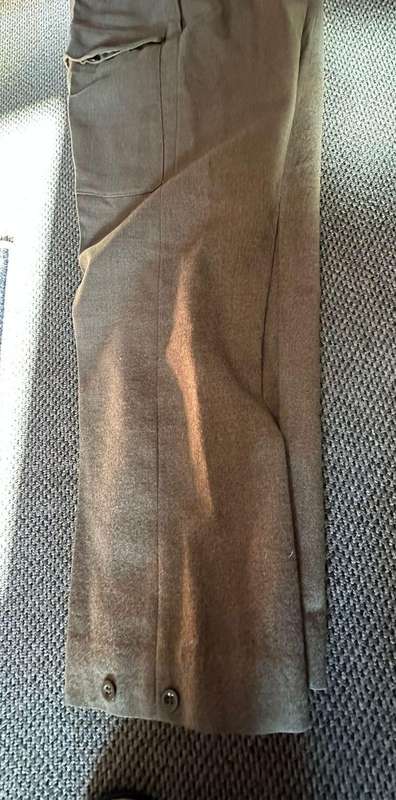 Old SA army Bunny jacket (size large). Measures 52cm armpit to armpit , labelled and dated 1956. Siz