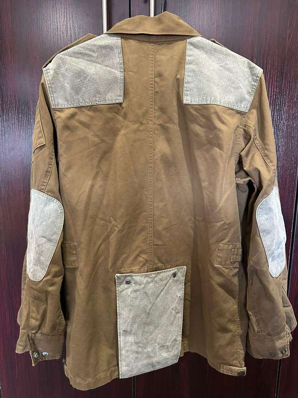 Border war period 2nd pasttern jump jacket. Labelled and dated 1985. Size medium. Measures 53 cm arm