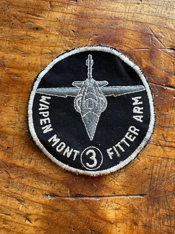 3 Squadron ground crew patch for Armour. Worn 1980's- 1992 on left upper arm. Original