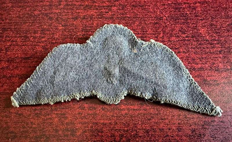 Rhodesian paratrooper wing for field uniform. Worn 1960's-1980. Padded. Authentic used item.