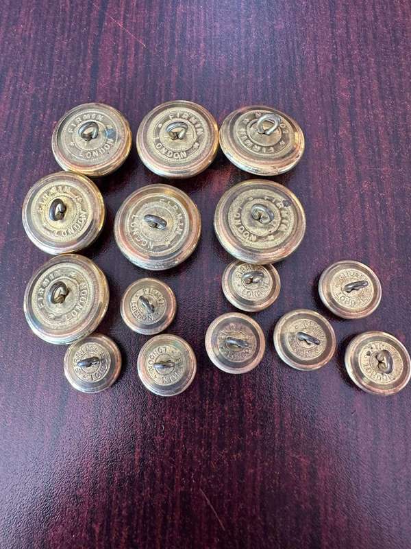 SA Gilt officers tunic buttons. Staff corps. 7x Large, diameter 25mm and medium size. 8 In total, d