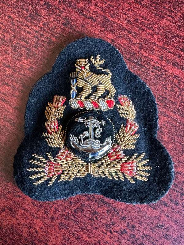 SA Navy Warrant officers cap badge. 1961-2003. Bullion wire badge.