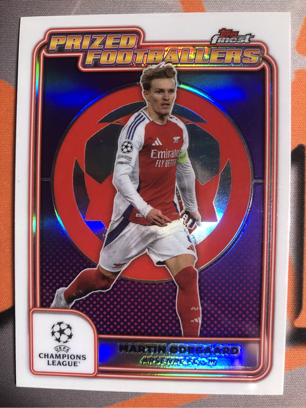Martin Odegaard Arsenal REFRACTOR NEW Topps Finest 2025 soccer trading card