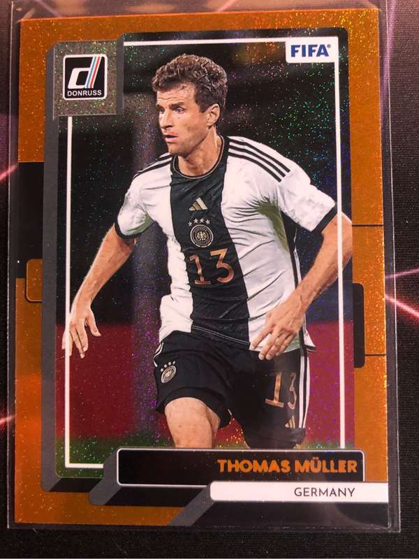 Thomas Müller BUNDLE of 2 soccer trading cards