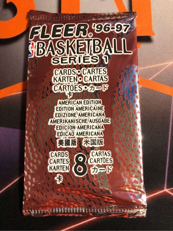 Fleer Basketball 1996-97 SEALED pack (Unopened) 8 NBA cards (Find Michael Jordans!)