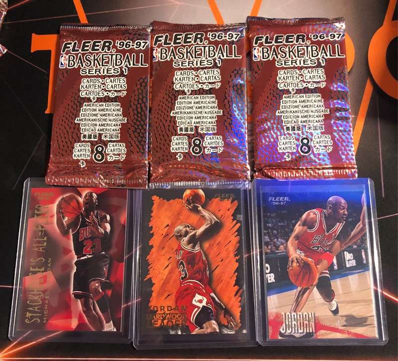Fleer Basketball 1996-97 SEALED pack (Unopened) 8 NBA cards (Find Michael Jordans!)