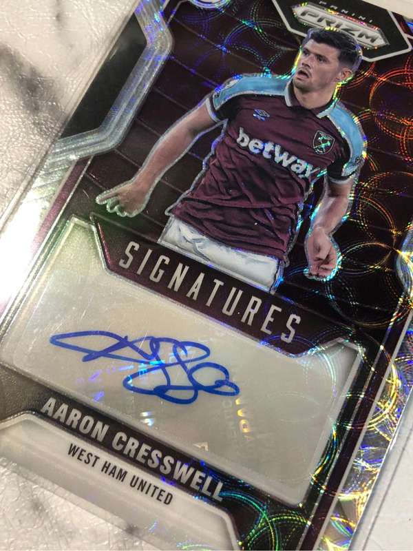 Aaron Cresswell West Ham United AUTOGRAPH PRIZM Choice 2022 soccer trading card