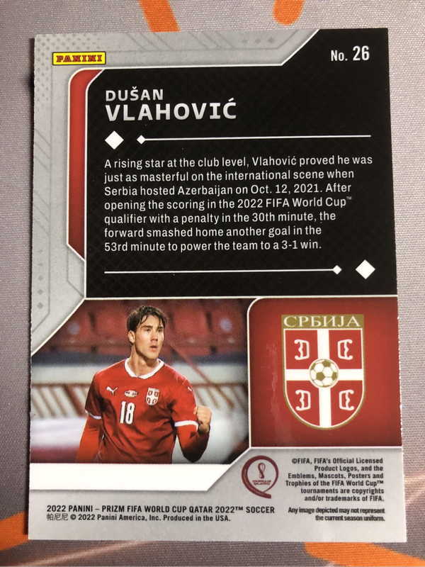 Dusan Vlahovic 2022 Prizm World Cup soccer trading card
