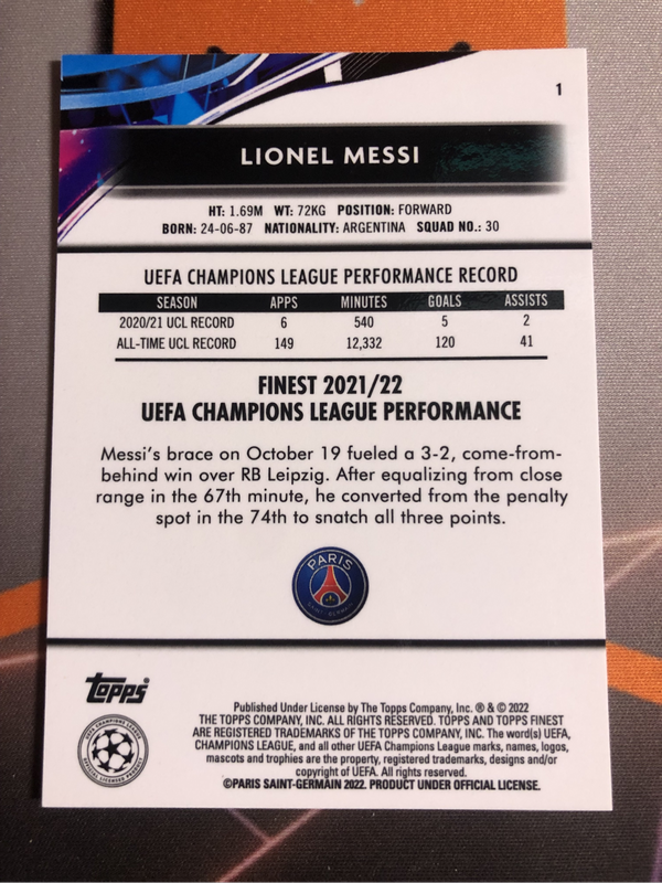Lionel Messi Topps Finest 2022 soccer trading card