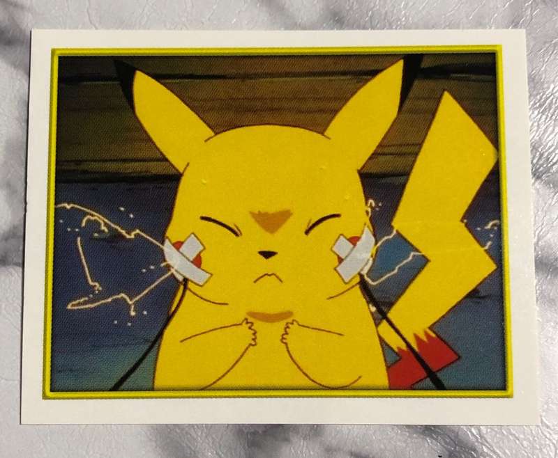 Pikachu Very RARE #29 Topps Merlin 2000s VINTAGE Pokemon sticker Unstuck