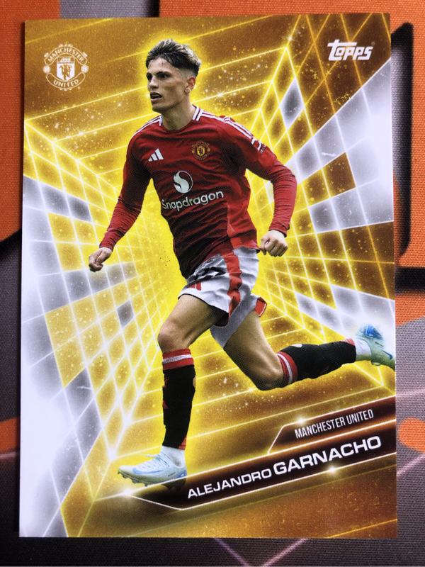 Garnacho Golden Insert NEW 2025 Man United Soccer trading card 