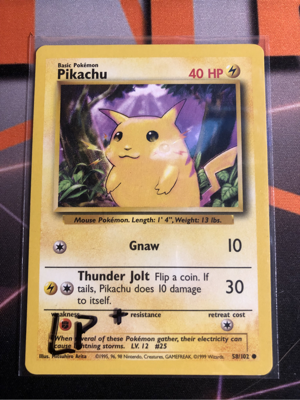 Pikachu 58/102 VINTAGE (Lightly played condition) Pokemon trading card