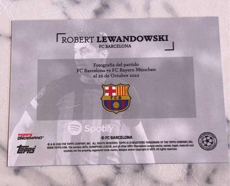 Robert Lewandowski Topps Simplicidad 2023 Soccer trading card