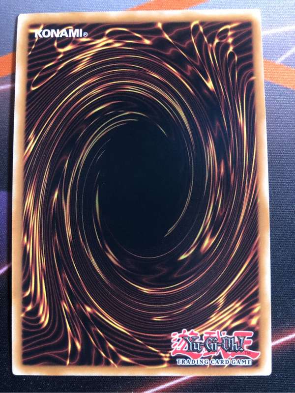 Red Eyes Black Dragon GOLD MGED-EN003 YuGiOH trading card