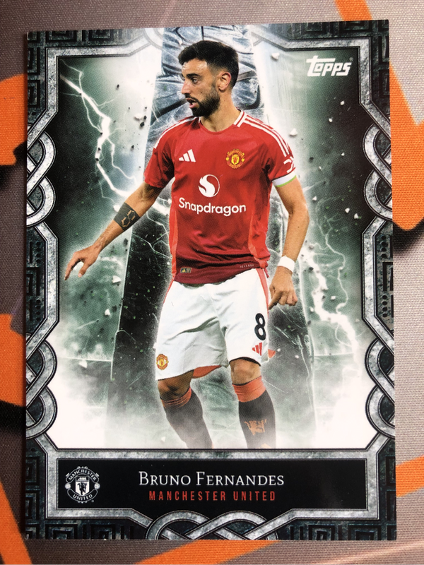 Bruno Fernandes Black Lightning Insert Man United 2025 Soccer trading card