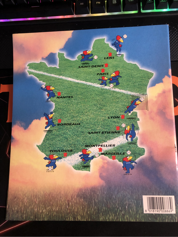 VINTAGE 1998 France Soccer World Cup EMPTY Sticker album (EXCELLENT Condition)