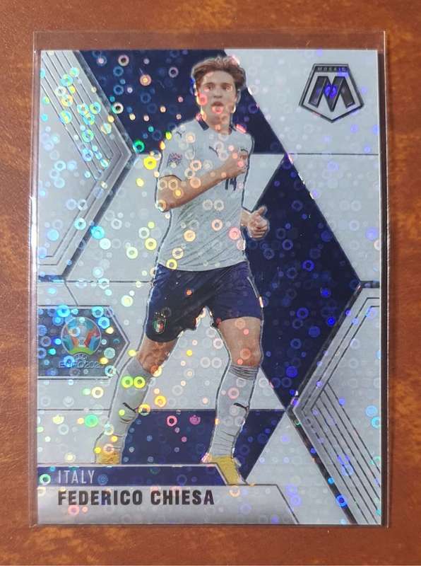 Federico Chiesa Numbered OUT OF 25 white circles Mosaic 2021  SOCCER TRADING CARD
