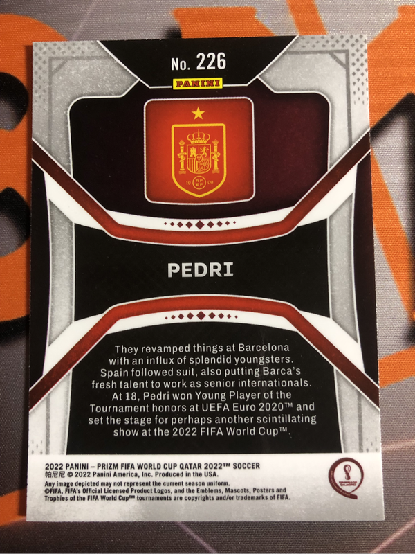 Pedri Very RARE World Cup PRIZM 2022 soccer trading card