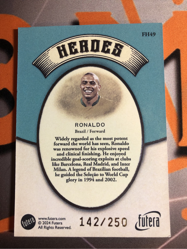 R9 Ronaldo NUMBERED out of 250 HEROES FUTERA High End Soccer trading card