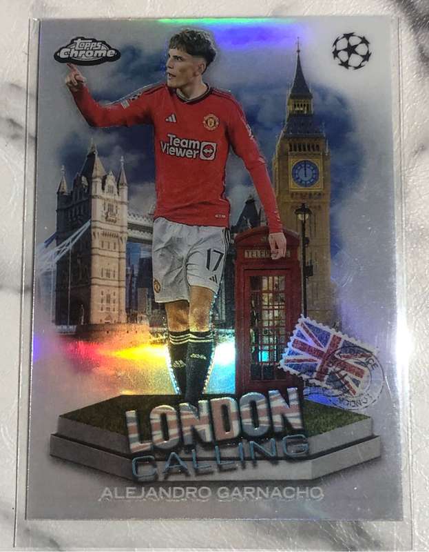 Garnacho London is calling  REFRACTOR Topps 2024 Manchester United soccer trading card