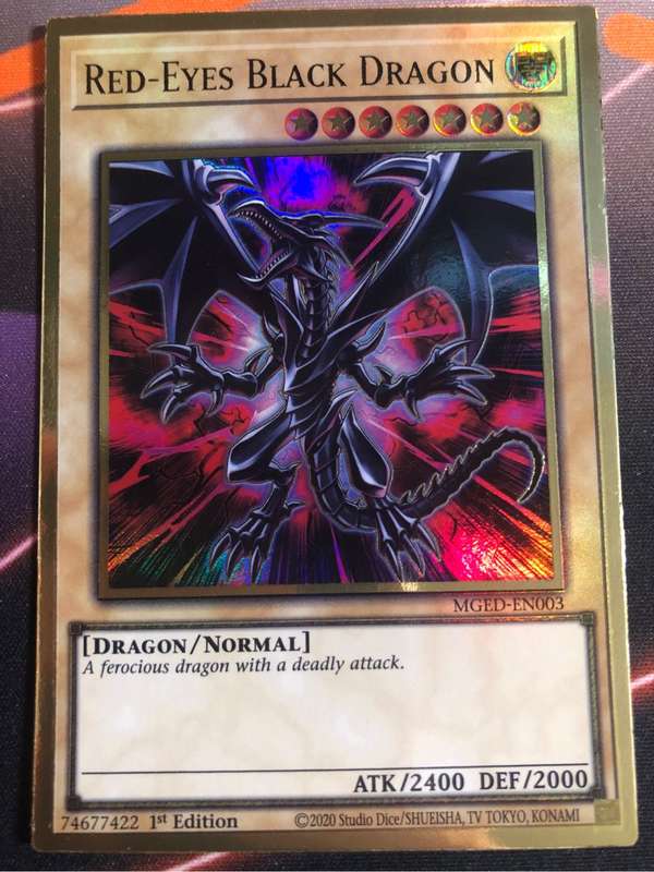 Red Eyes Black Dragon GOLD MGED-EN003 YuGiOH trading card