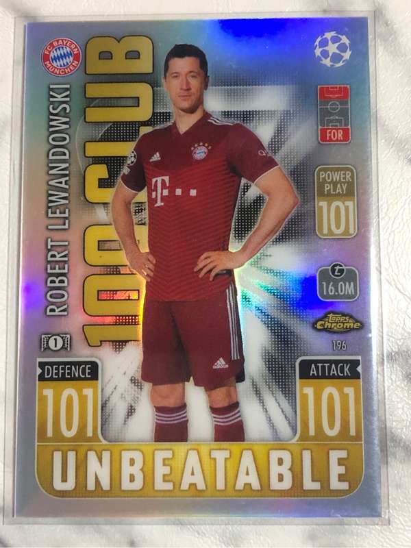 Robert Lewandowski REFRACTOR 100 CLUB Topps Match Attax  Soccer trading card
