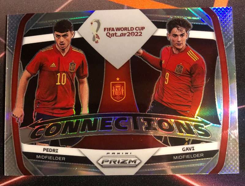 Pedri & Gavi REFRACTOR  2022 PRIZM Soccer trading card