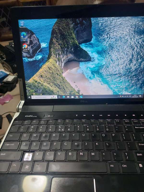 Dell Studio 1555 Laptop with Charger and Laptop Bag