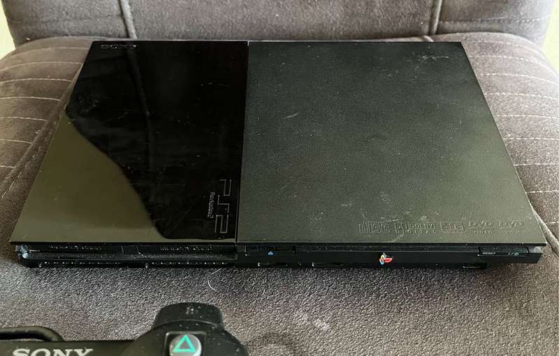 PS2 Slim - SCPH- 90004 + 1 Game