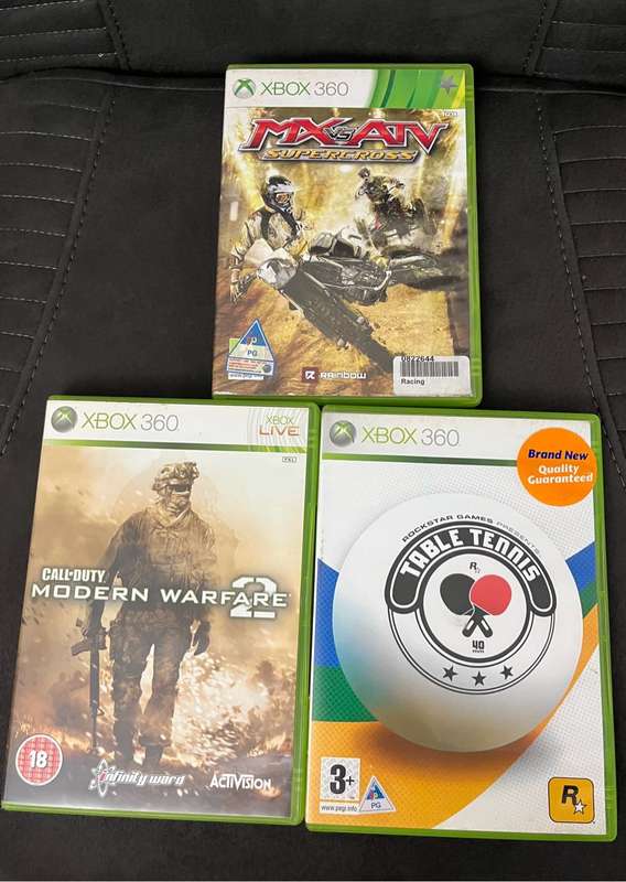Xbox 360 S 4GB + 3 Games