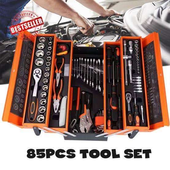 85 Piece Tool Box Set With Metal Box - 1/4" & 1/2"