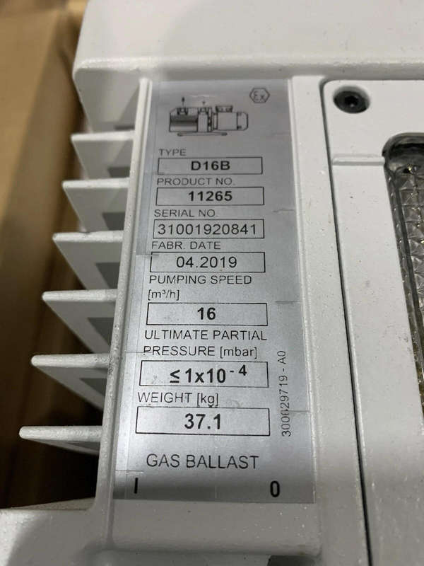 leybold Vacuum Pump D16B-New