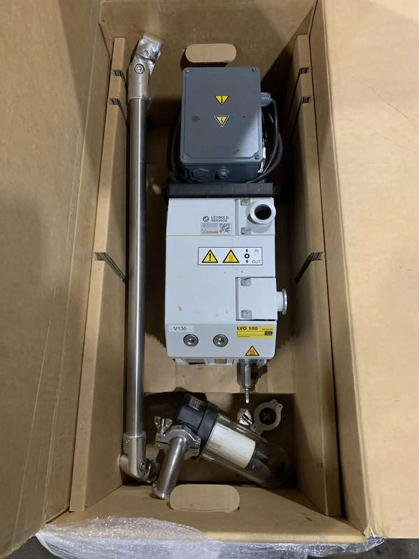 leybold Vacuum Pump D16B-New
