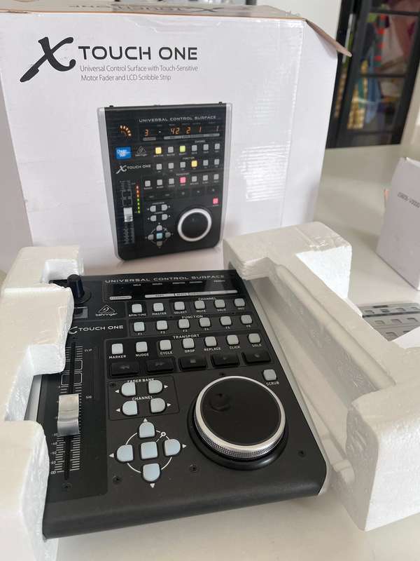Behringer X Touch One