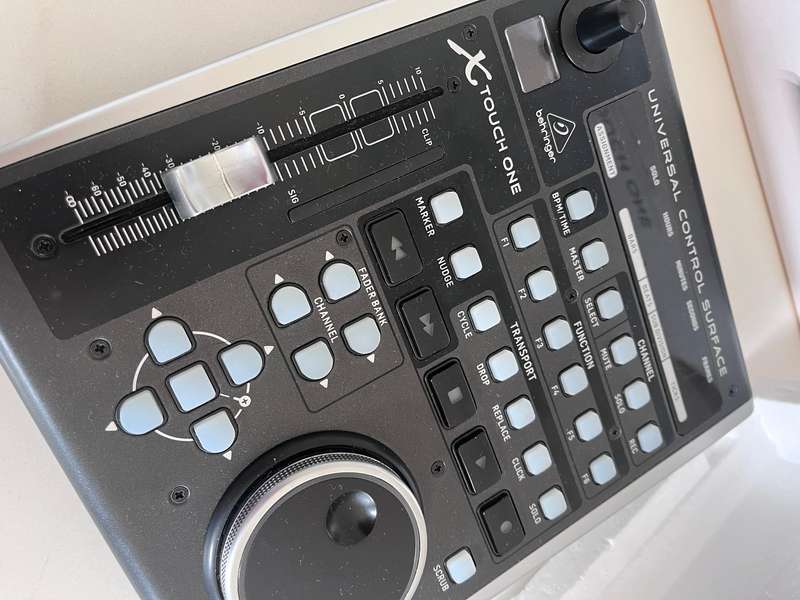 Behringer X Touch One
