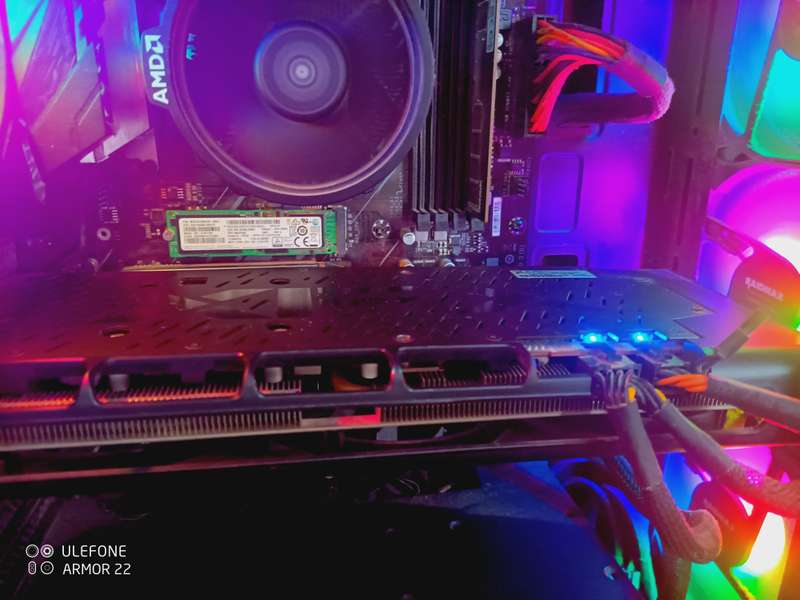 RX 5600 XT. 3 fan
