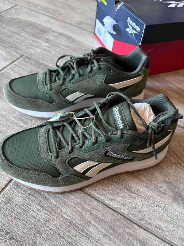 Unisex Reebok Sneakers