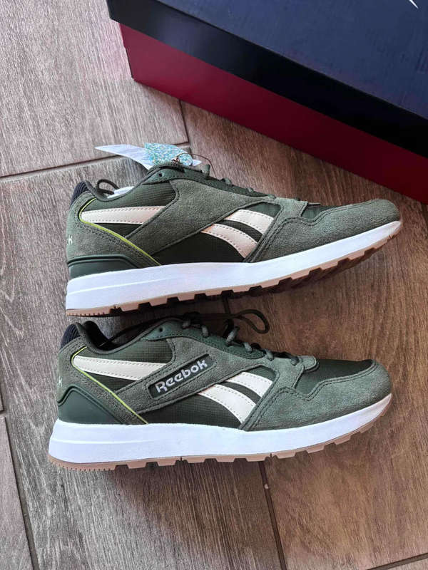 Unisex Reebok Sneakers