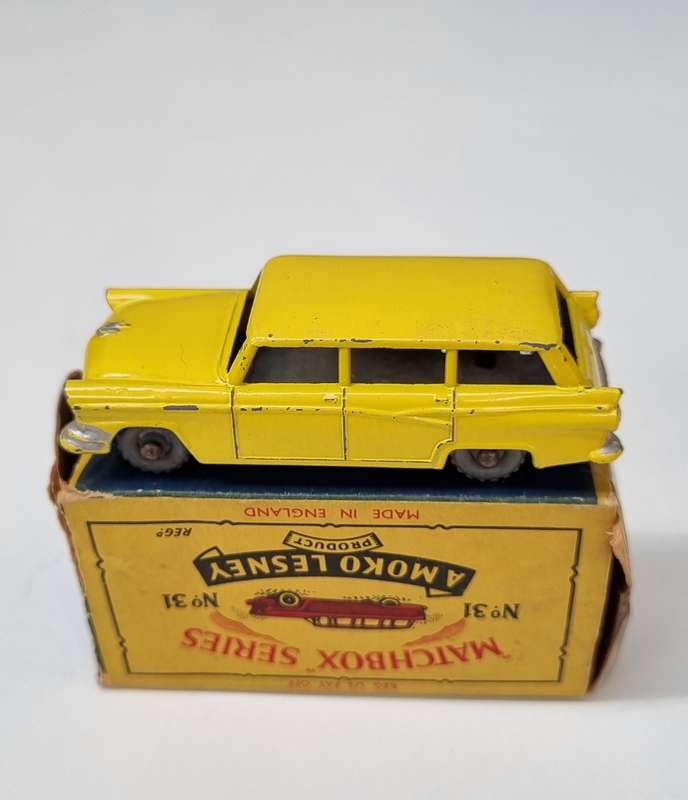 Matchbox Lesney 31A American Ford Station Wagon Original Box