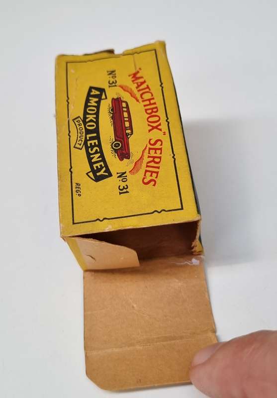 Matchbox Lesney 31A American Ford Station Wagon Original Box