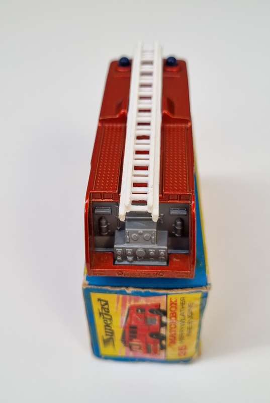 Matchbox Lesney 35C Merryweather Fire Engine Original Box