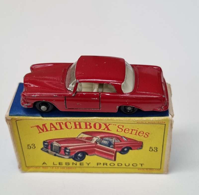 Matchbox Lesney 53B Mercedes Benz 220 SE Original Box