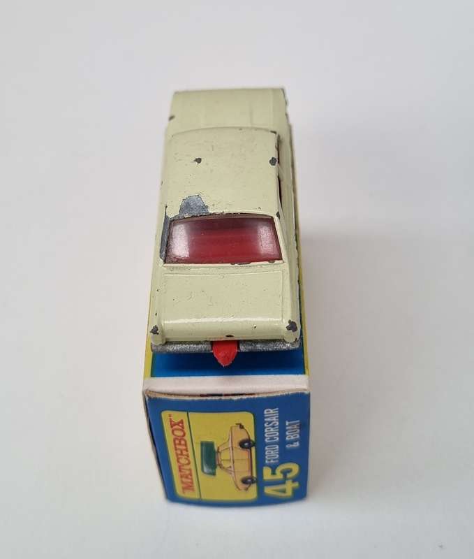 Matchbox Lesney 45B Ford Corsair Original Box