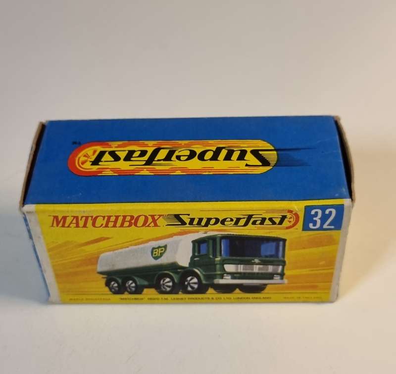 Matchbox Lesney 32C Leyland Petrol Tanker Original Box