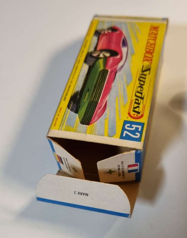 Matchbox Lesney 52C Dodge Charger MkIII Original Box